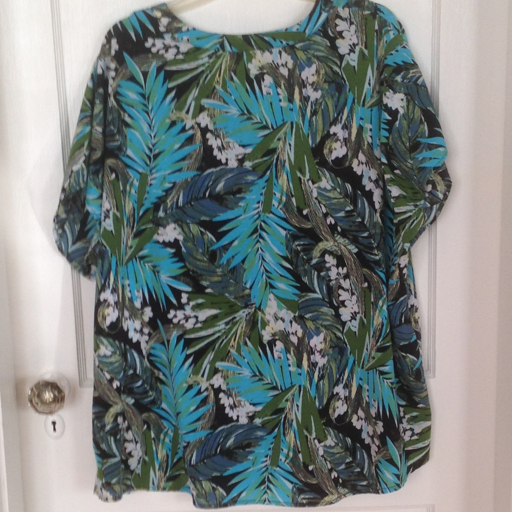 Women's Jaclyn Smith Short Sleeve Top - Picture 2 of 3